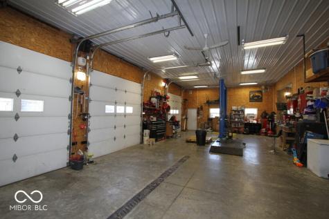 5671 E 350 S Waldron IN 46182