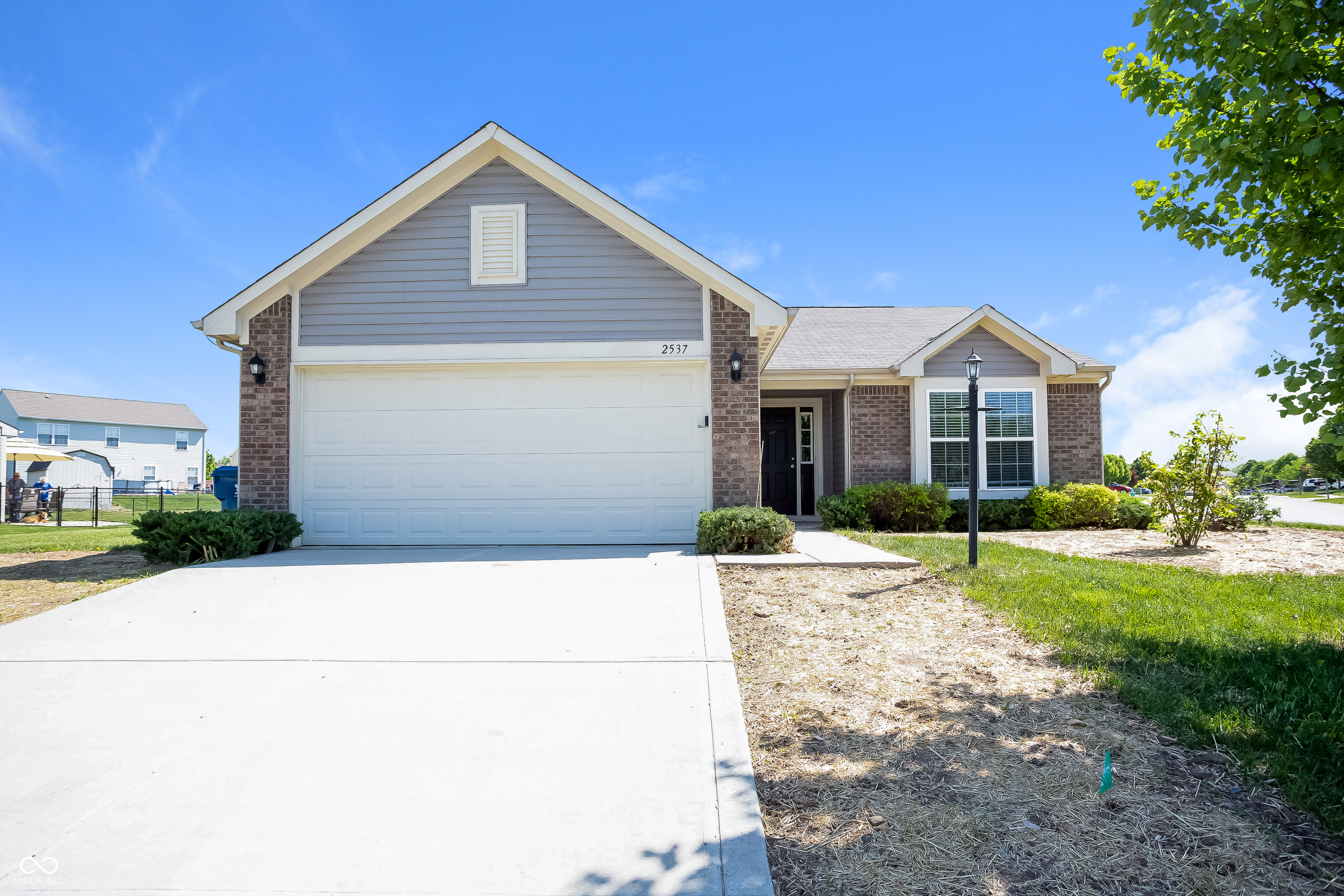 2537 Copper Hill Drive Indianapolis IN 46239