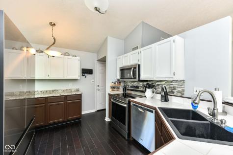 9422 Champton Drive Indianapolis IN 46256