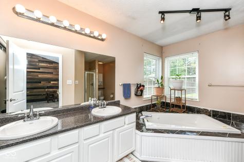 9422 Champton Drive Indianapolis IN 46256