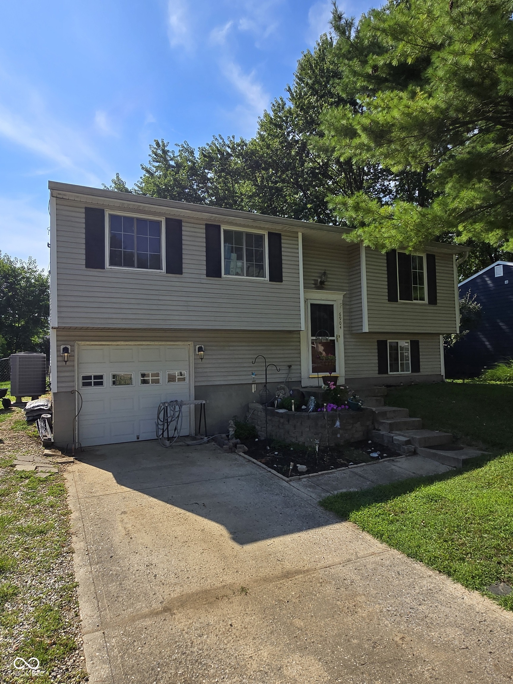 6904 Chauncey Drive Indianapolis IN 46221