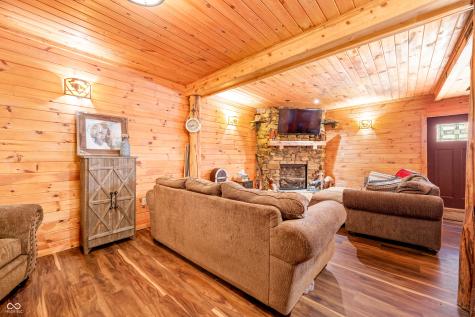 9601 Buffalo Pike Freetown IN 47235