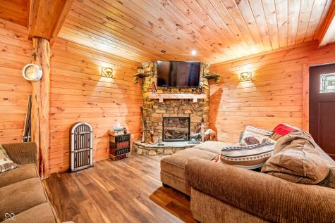 9601 Buffalo Pike Freetown IN 47235