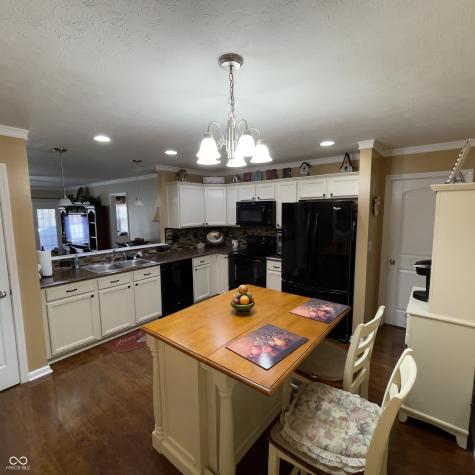 9509 Woodsong Lane Indianapolis IN 46229