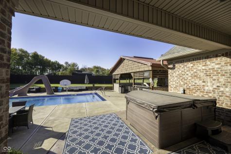 5145 W 400 N Fairland IN 46126