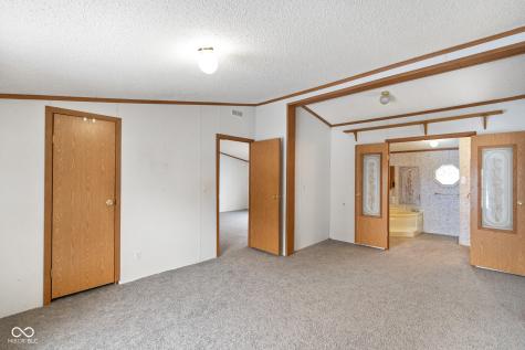 4697 W Ridge Drive Columbus IN 47203