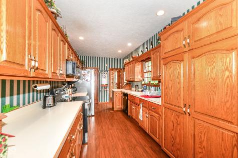 10261 N State Road 37 Elwood IN 46036