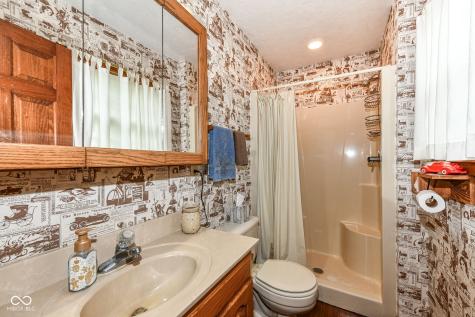 10261 N State Road 37 Elwood IN 46036