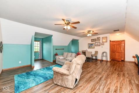 10261 N State Road 37 Elwood IN 46036