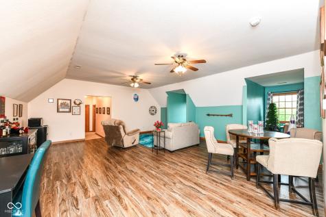 10261 N State Road 37 Elwood IN 46036