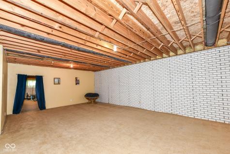 10261 N State Road 37 Elwood IN 46036