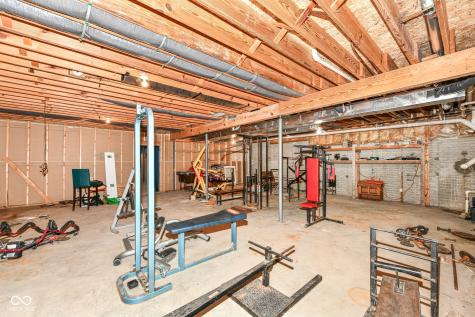 10261 N State Road 37 Elwood IN 46036