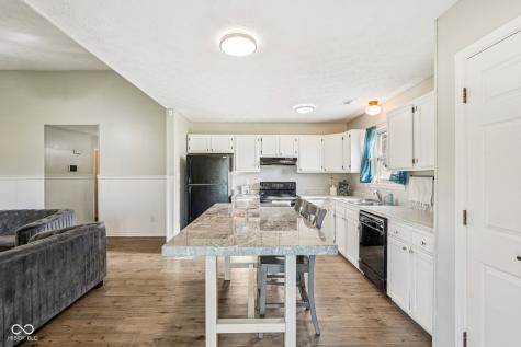 7528 Gunyon Drive Indianapolis IN 46237