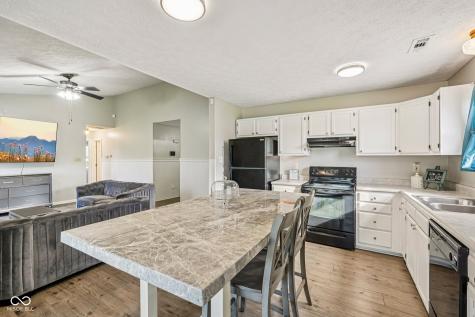 7528 Gunyon Drive Indianapolis IN 46237