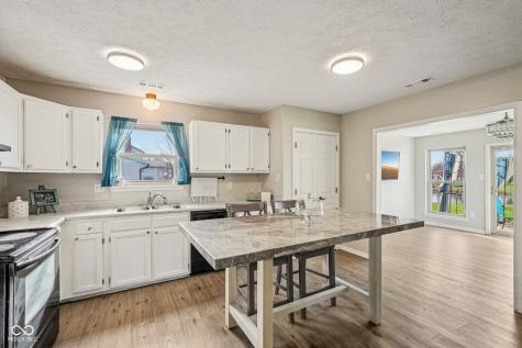 7528 Gunyon Drive Indianapolis IN 46237