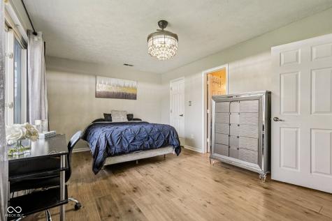 7528 Gunyon Drive Indianapolis IN 46237