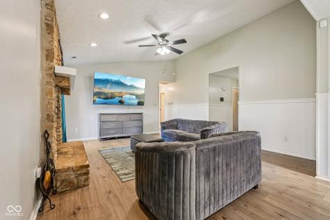 7528 Gunyon Drive Indianapolis IN 46237