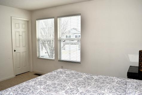 1922 Lakecrest Drive Columbus IN 47201