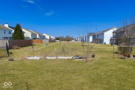 1922 Lakecrest Drive Columbus IN 47201