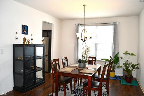 1922 Lakecrest Drive Columbus IN 47201