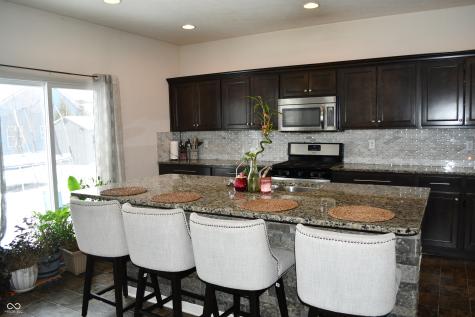 1922 Lakecrest Drive Columbus IN 47201