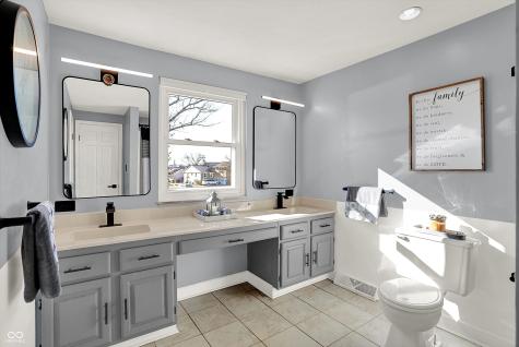 3309 Larkspur Lane Columbus IN 47203