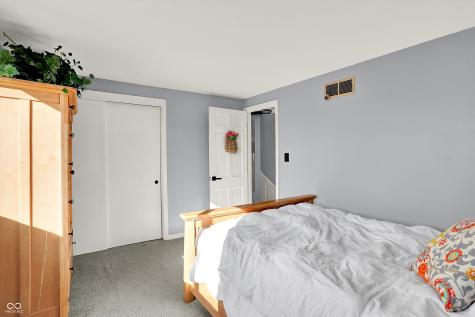 3309 Larkspur Lane Columbus IN 47203