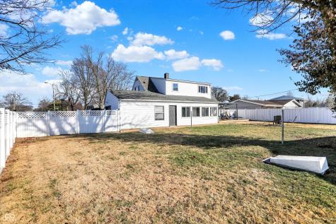 3309 Larkspur Lane Columbus IN 47203