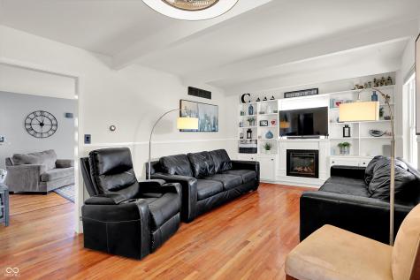 3309 Larkspur Lane Columbus IN 47203