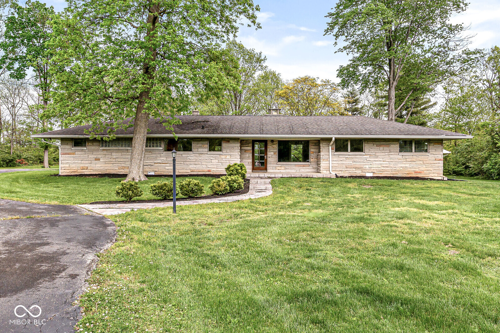 6055 N High School Road Indianapolis IN 46254