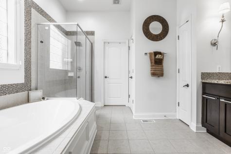 12621 Treaty Line Street Carmel IN 46032
