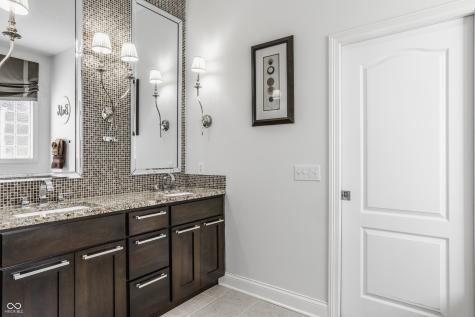12621 Treaty Line Street Carmel IN 46032