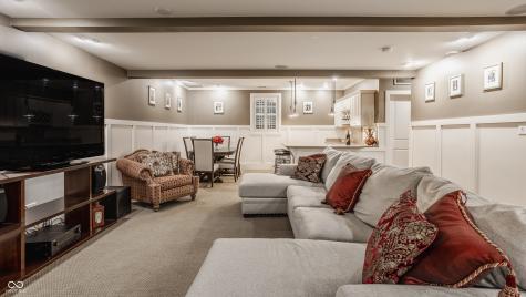 12621 Treaty Line Street Carmel IN 46032