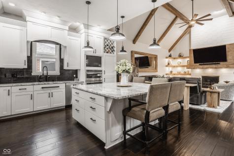 12621 Treaty Line Street Carmel IN 46032