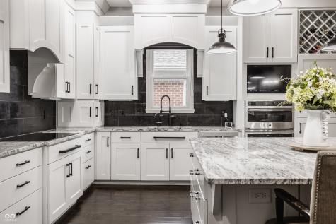 12621 Treaty Line Street Carmel IN 46032