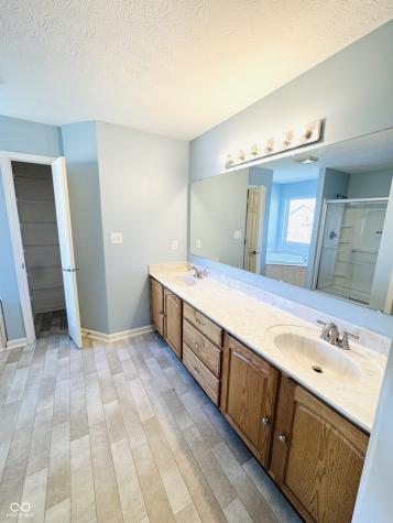 1909 Versailles Drive Greenwood IN 46143