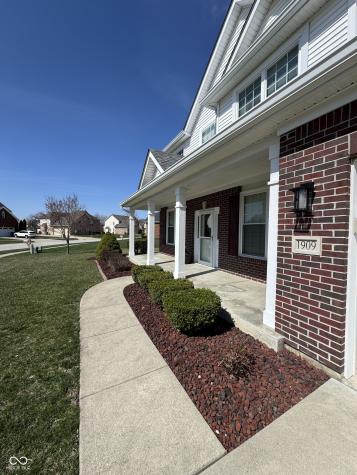 1909 Versailles Drive Greenwood IN 46143