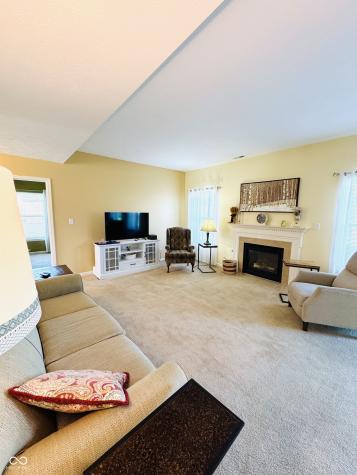 1909 Versailles Drive Greenwood IN 46143