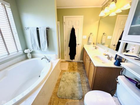 1909 Versailles Drive Greenwood IN 46143