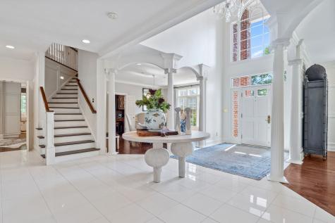 8674 Moon Bay Circle Indianapolis IN 46236