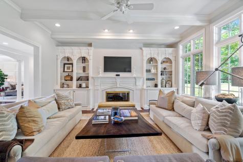 8674 Moon Bay Circle Indianapolis IN 46236