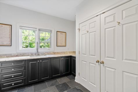8674 Moon Bay Circle Indianapolis IN 46236