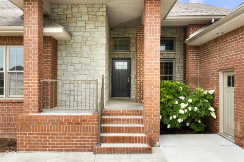 888 Westcreek Drive Columbus IN 47201
