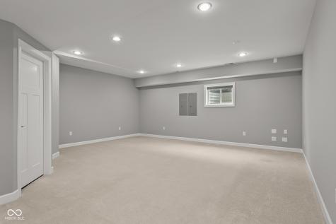 888 Westcreek Drive Columbus IN 47201