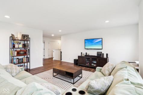 4309 Ironclad Drive Bargersville IN 46106