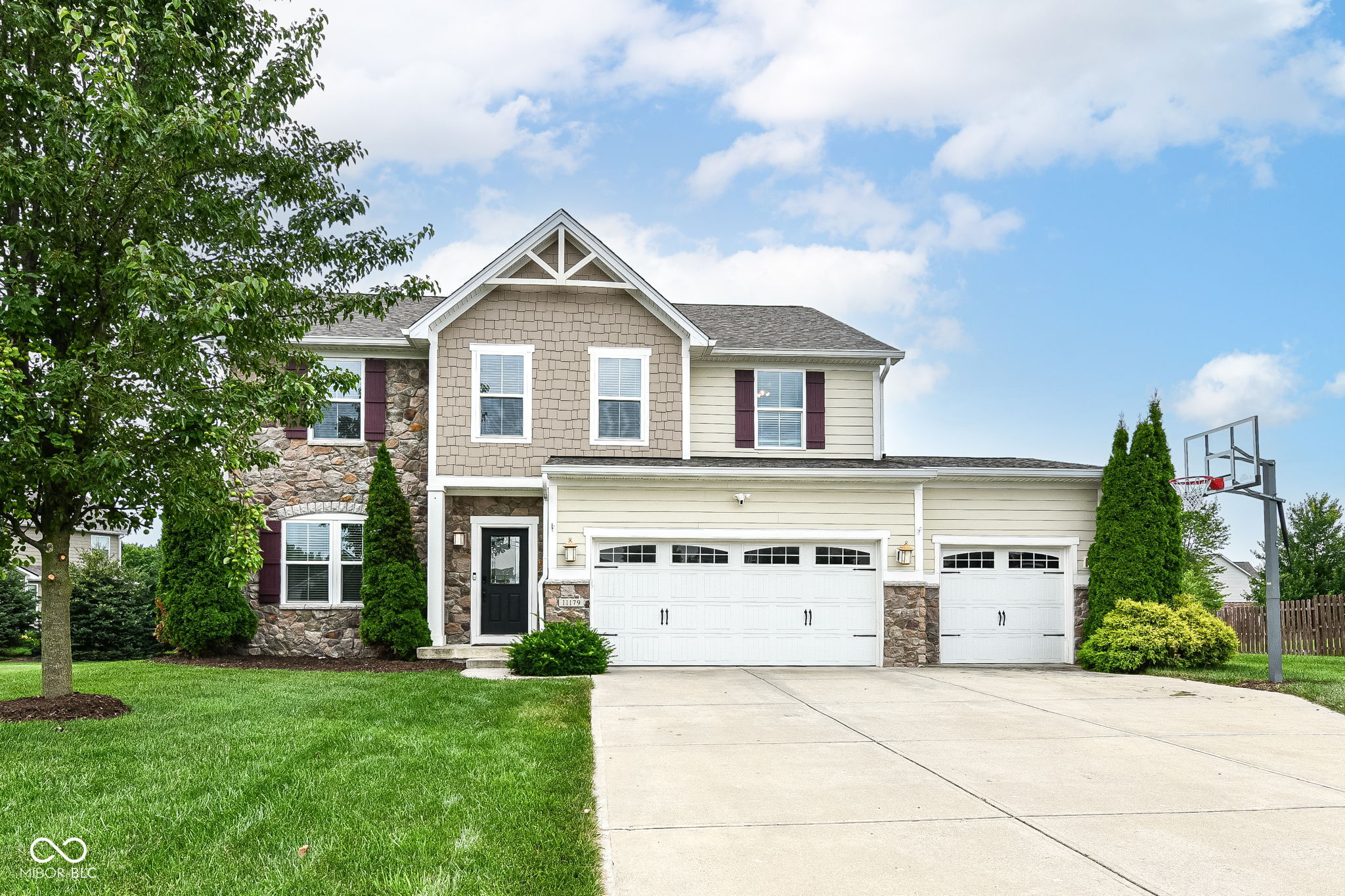 11179 Patmore Ash Drive Zionsville IN 46077