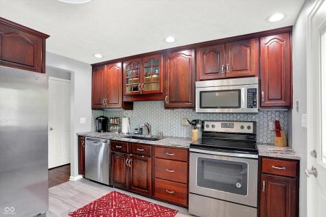 7034 Chimney Rock Court Indianapolis IN 46217