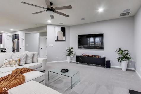 9986 Gallop Lane Fishers IN 46040