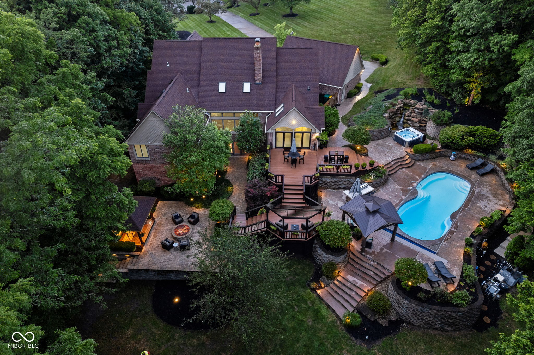 8283 Thoroughbred Court Indianapolis IN 46278