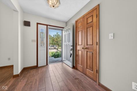 112 Cardinal Drive E Seymour IN 47274